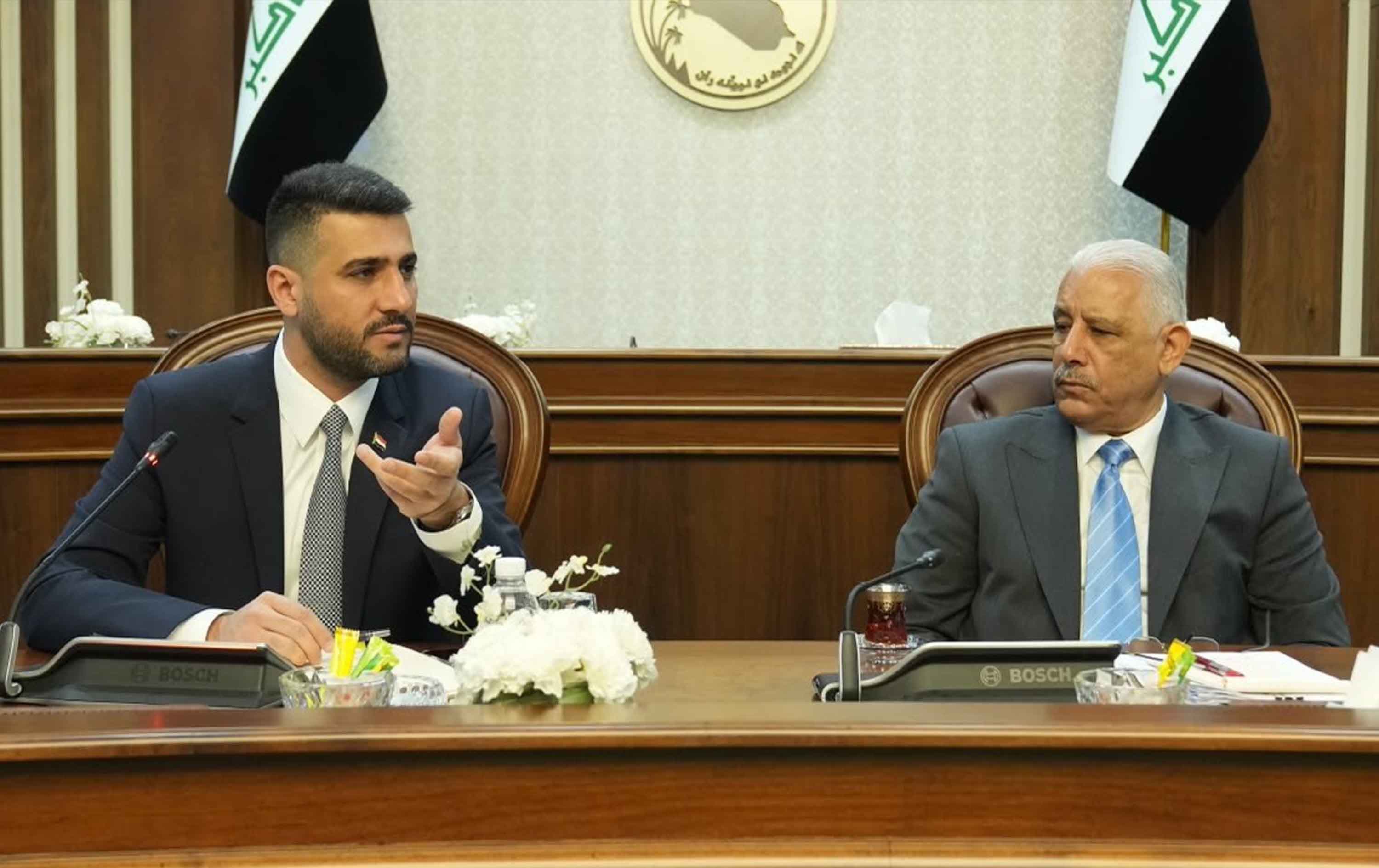 لجنة نيابية تناقش مع وزير الكهرباء خطة الوزارة للصيف