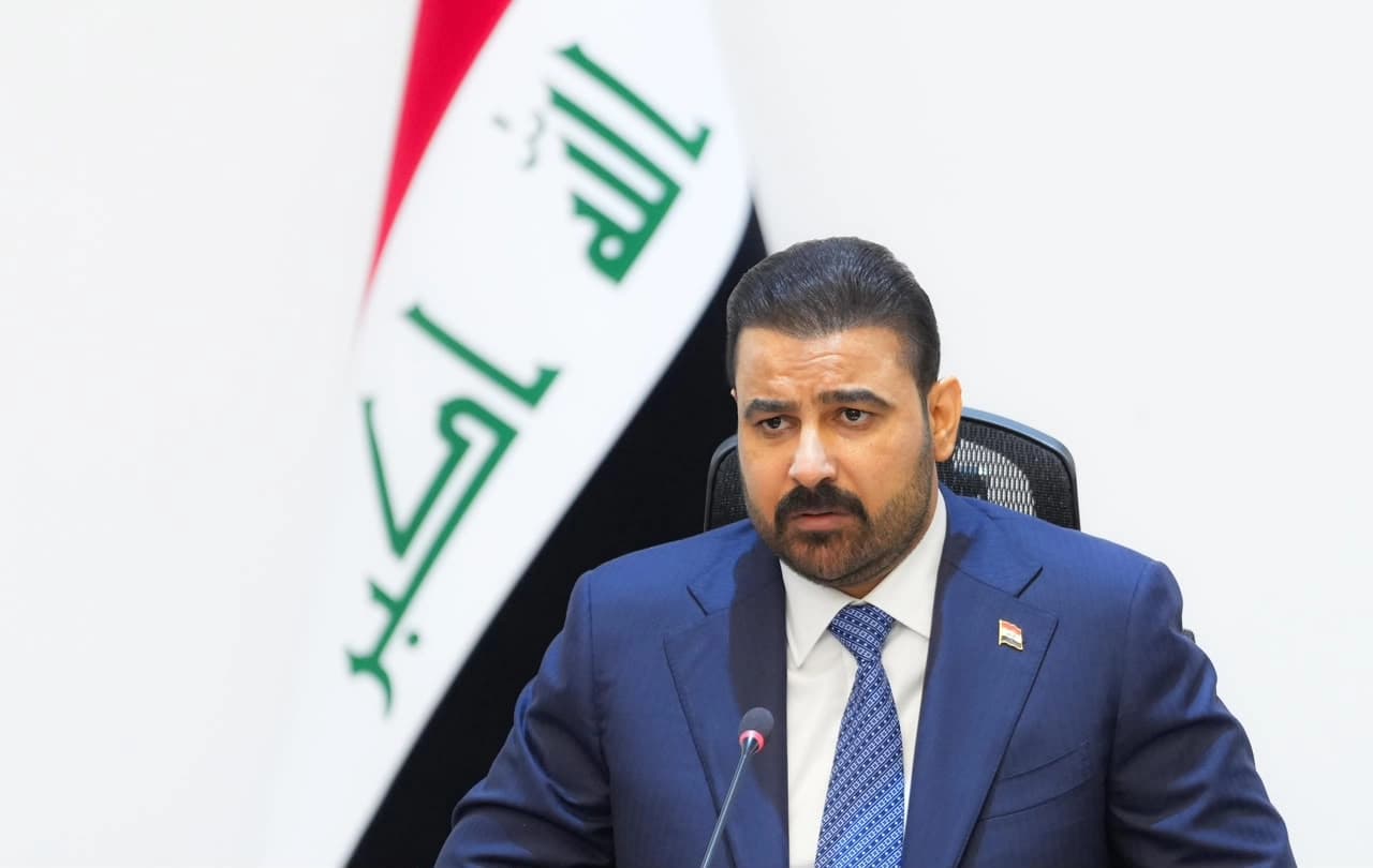 الزيدي يوجّه بتأهيل أنابيب النفط وتوسيع منافذ التصدير لمواجهة إغلاق هرمز