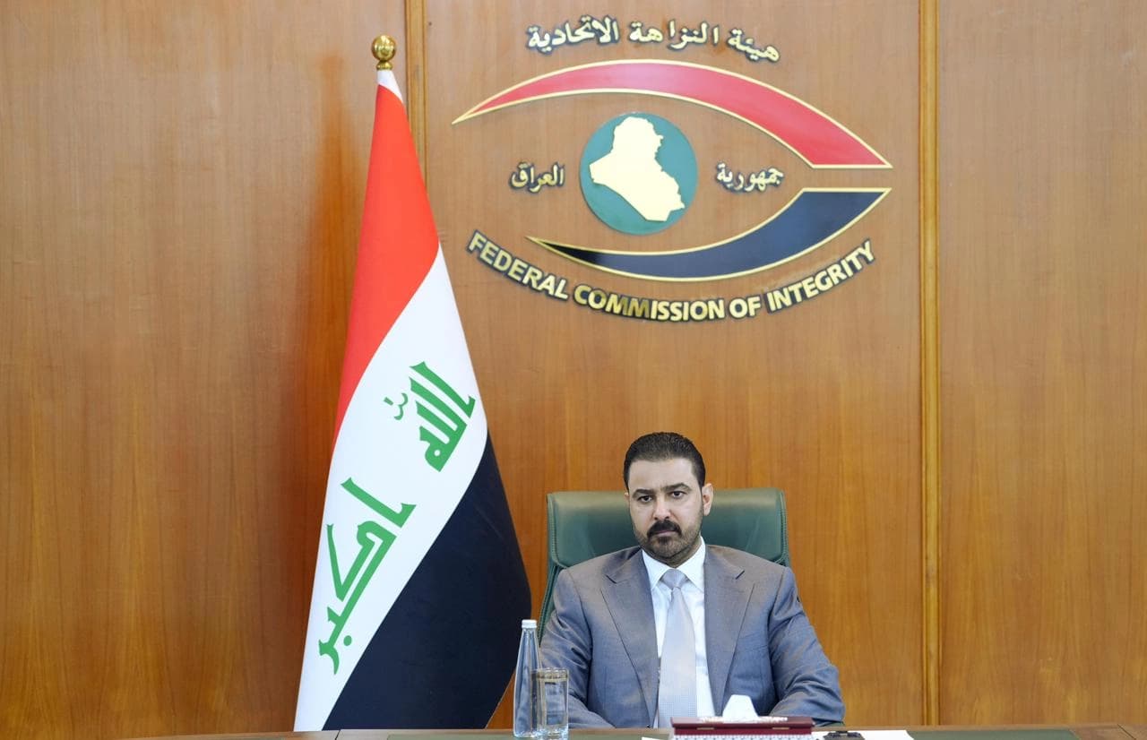 الزيدي يوجّه بتصنيف المشاريع رقابياً وتفعيل مكافآت المبلّغين عن الفساد