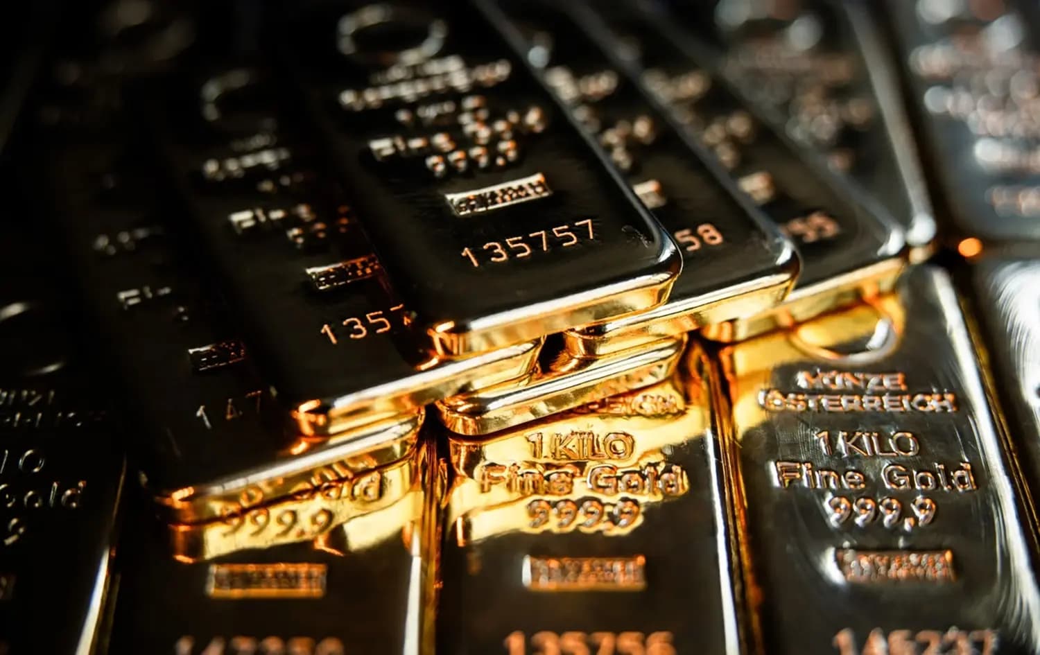 الذهب يرتفع بأكثر من 1%