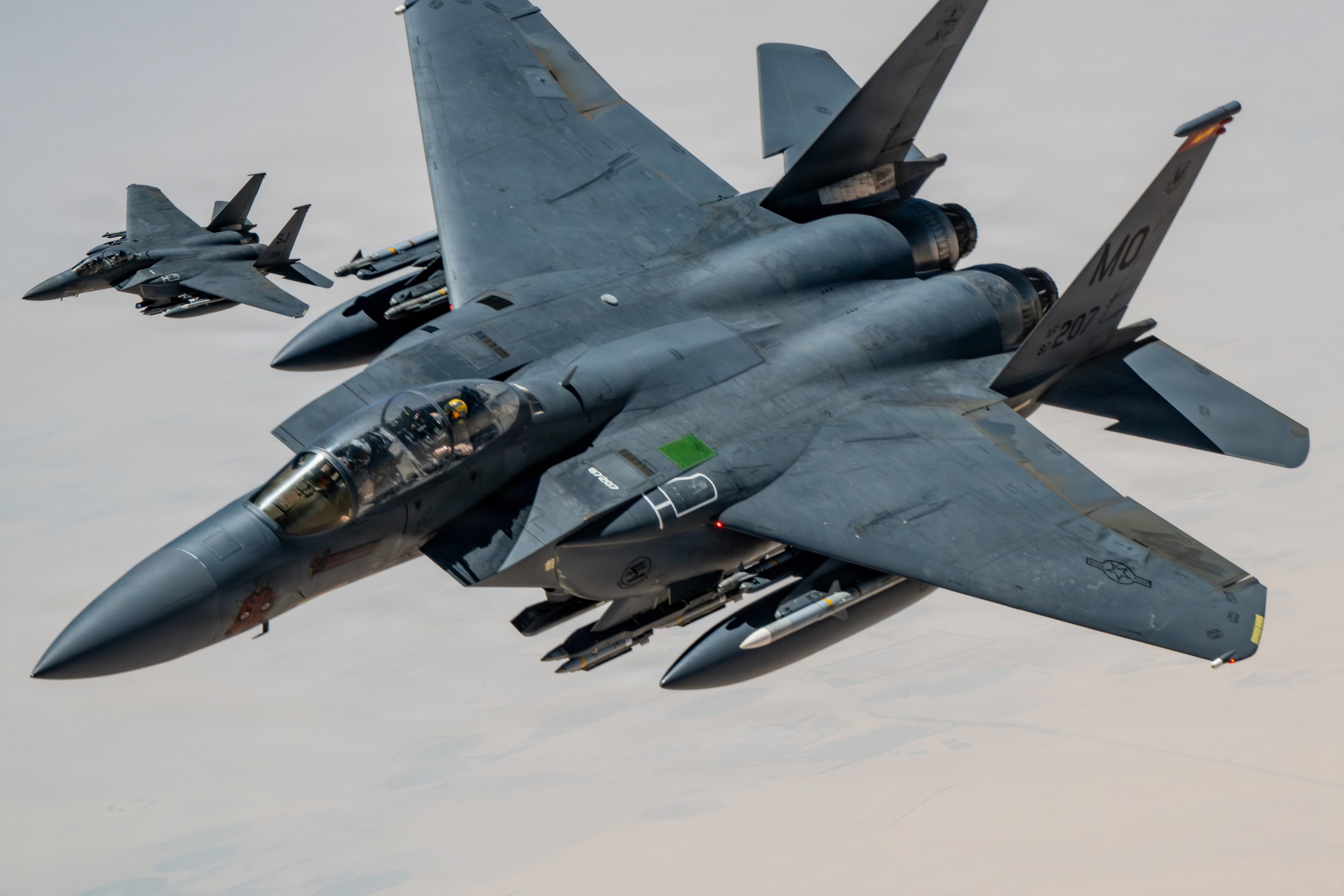 مقاتلتان أميركيتان من طراز F-15 في أجواء الشرق الأوسط-Centcom