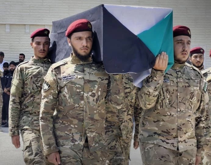 انفجار دير الزور يودي بحياة 11 عنصراً من الجيش السوري