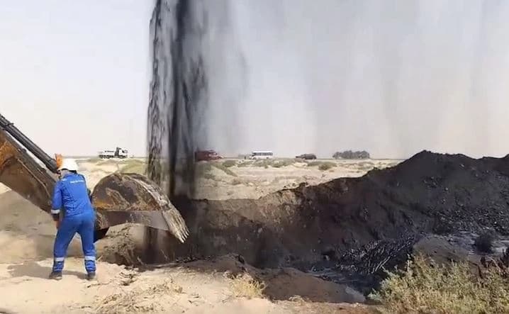 أنابيب مدفونة وشاحنات إسمنت محوّرة.. ضبط شبكة لتهريب النفط في المثنى