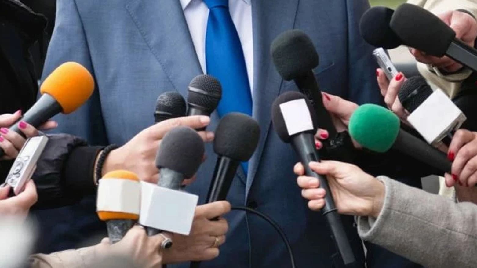 موت الإعلام في العراق.. من سلطة الحقيقة إلى أبواق النفوذ