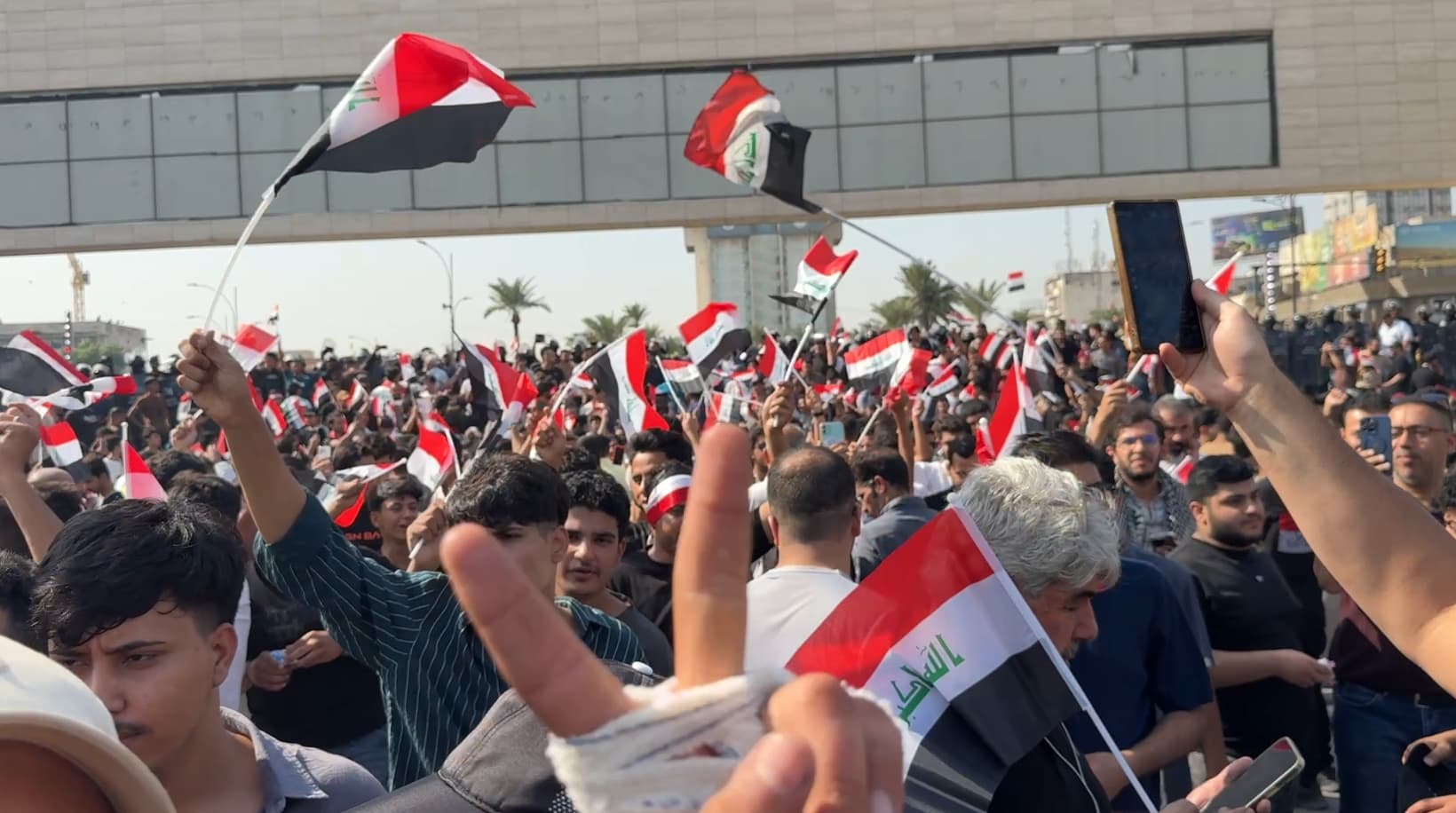 عراقيون تشرينيون في الذكرى السابعة للحراك: نطالب بإنهاء المحاصصة وضمان الحريات وإصلاح التعليم