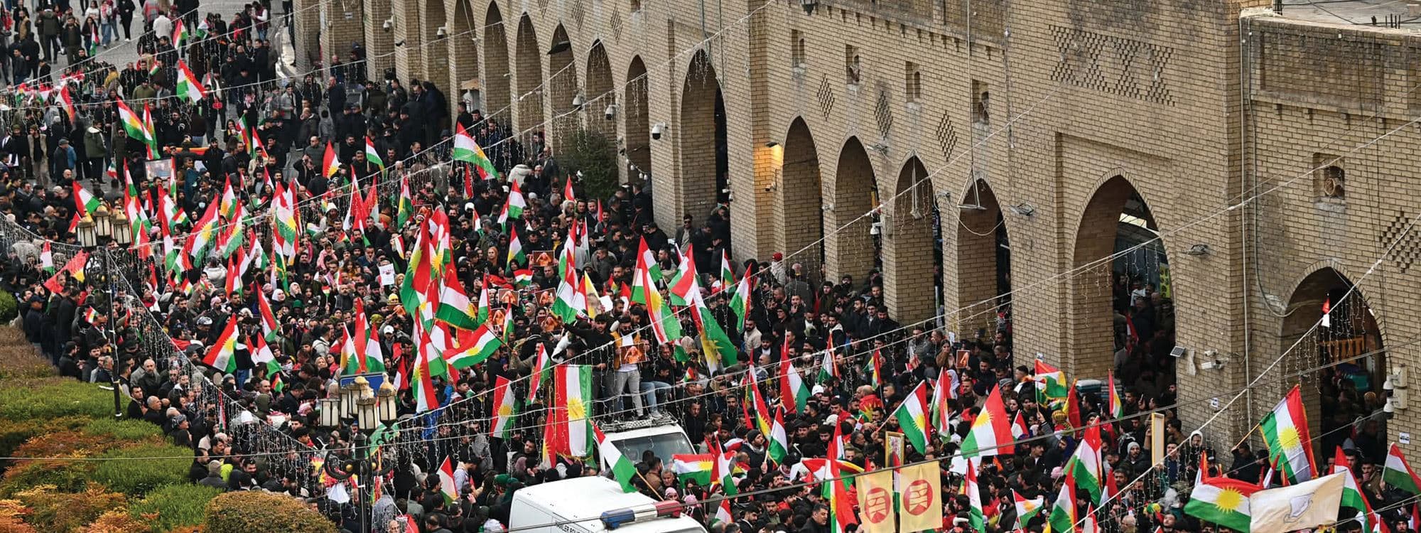 صور.. مظاهرة في أربيل دعماً للكورد في سوريا 