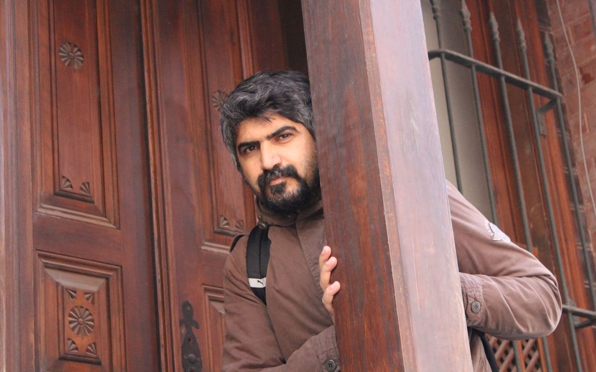الكاتب فرهاد محمد: أزور أوزون في قبره كثيراً وأقرأ له فقرات من كتبه 