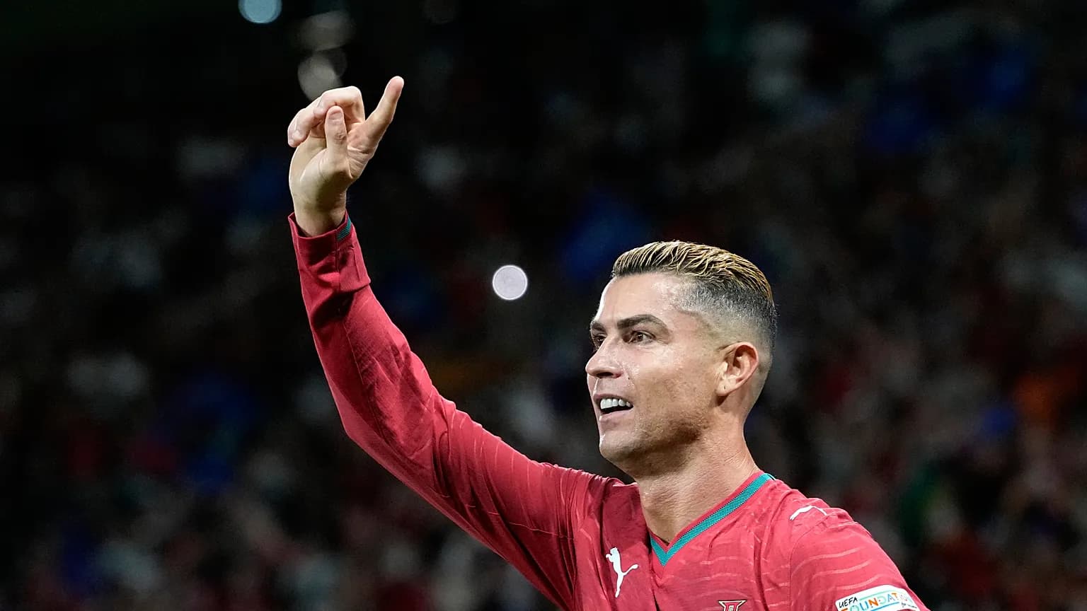 رونالدو يفتح باب العودة إلى المنتخب البرتغالي ويعتذر عن مغادرة معسكره