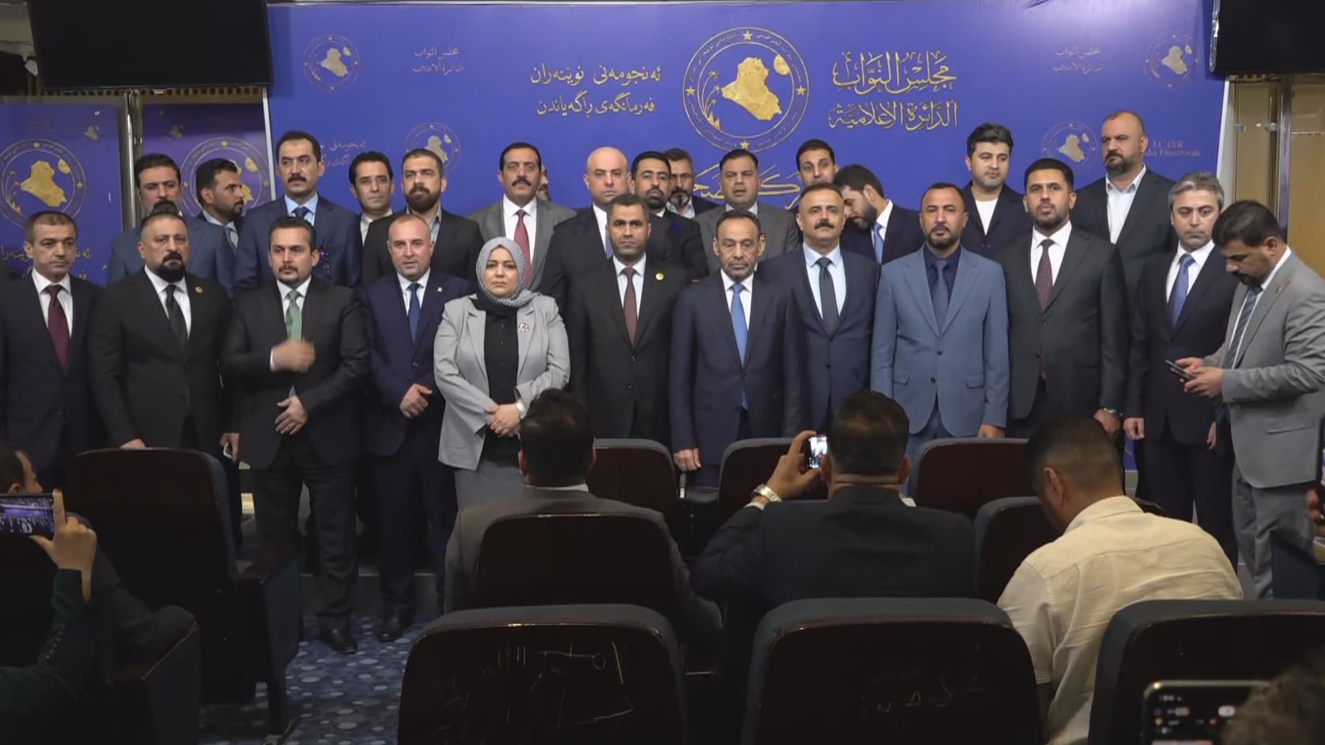 برلمانيون عراقيون يعترضون على رفع سعر صرف الدولار ويطالبون بكشف مبررات القرار