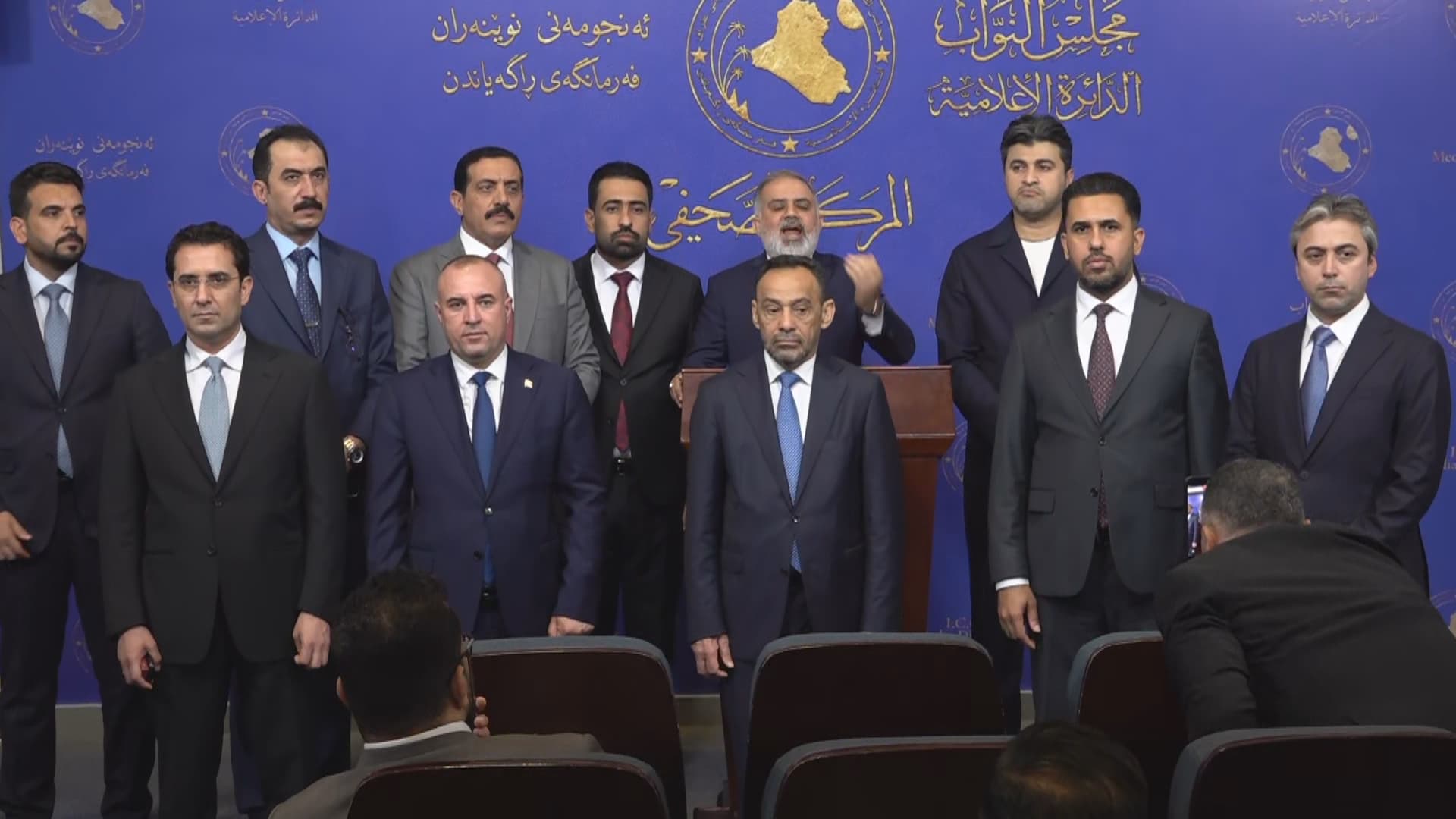 برلماني عراقي: الزيدي رفض مقترحاً لتوزيع الرواتب كل 45 يوماً