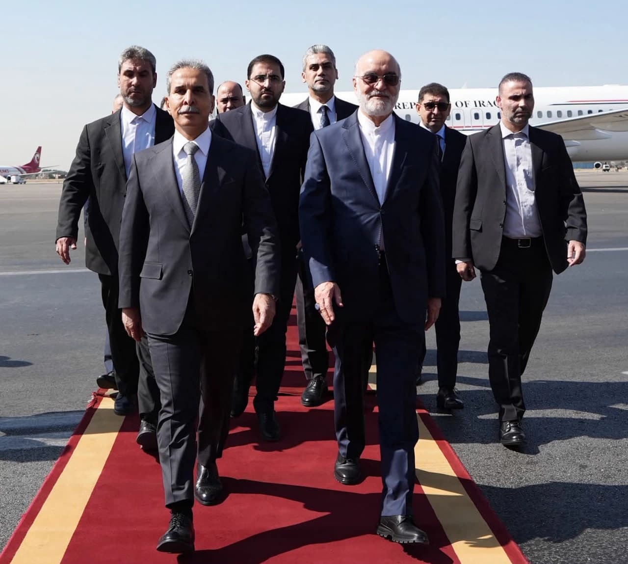 لتعميق التعاون المشترك.. رئيس مجلس القضاء الأعلى العراقي يصل إلى طهران